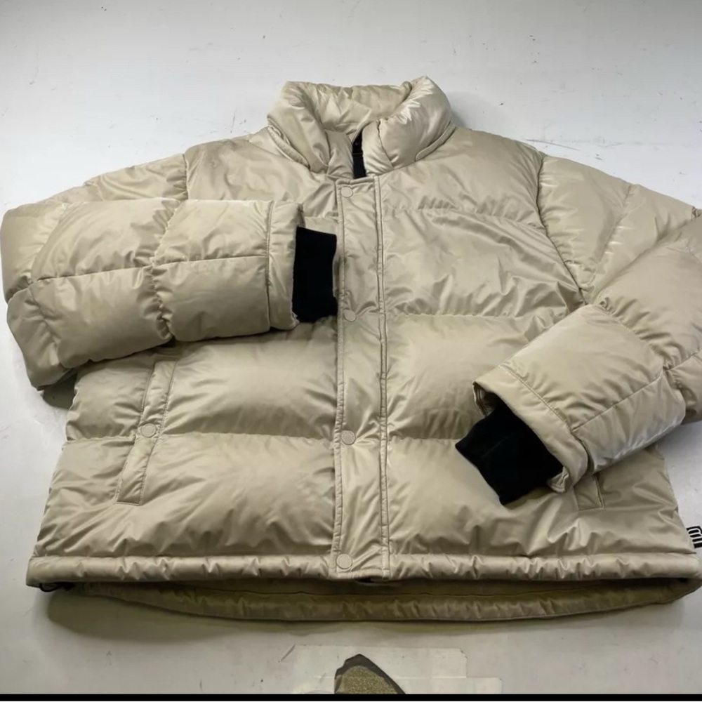 Aritzia Superpuff shorty 2XL glossy taupe